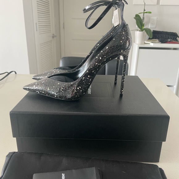 Saint Laurent Zoe Python Pumps - Picture 4 of 9